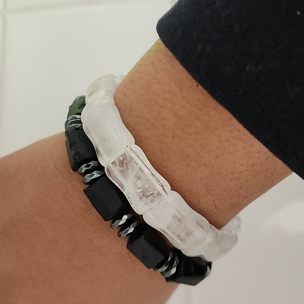 Quartz Stretch Beaded Bangle - Picture 7 of 8
